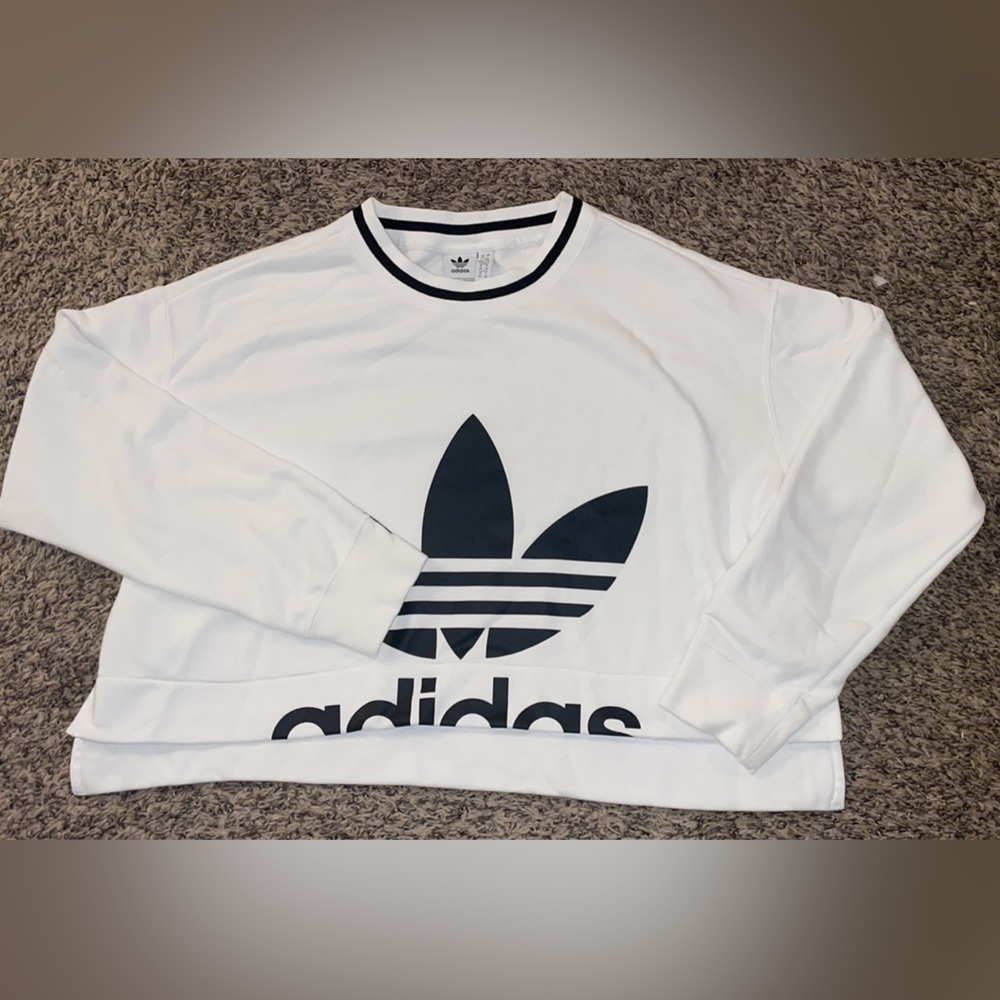 Cropped adidas original sweatshirt